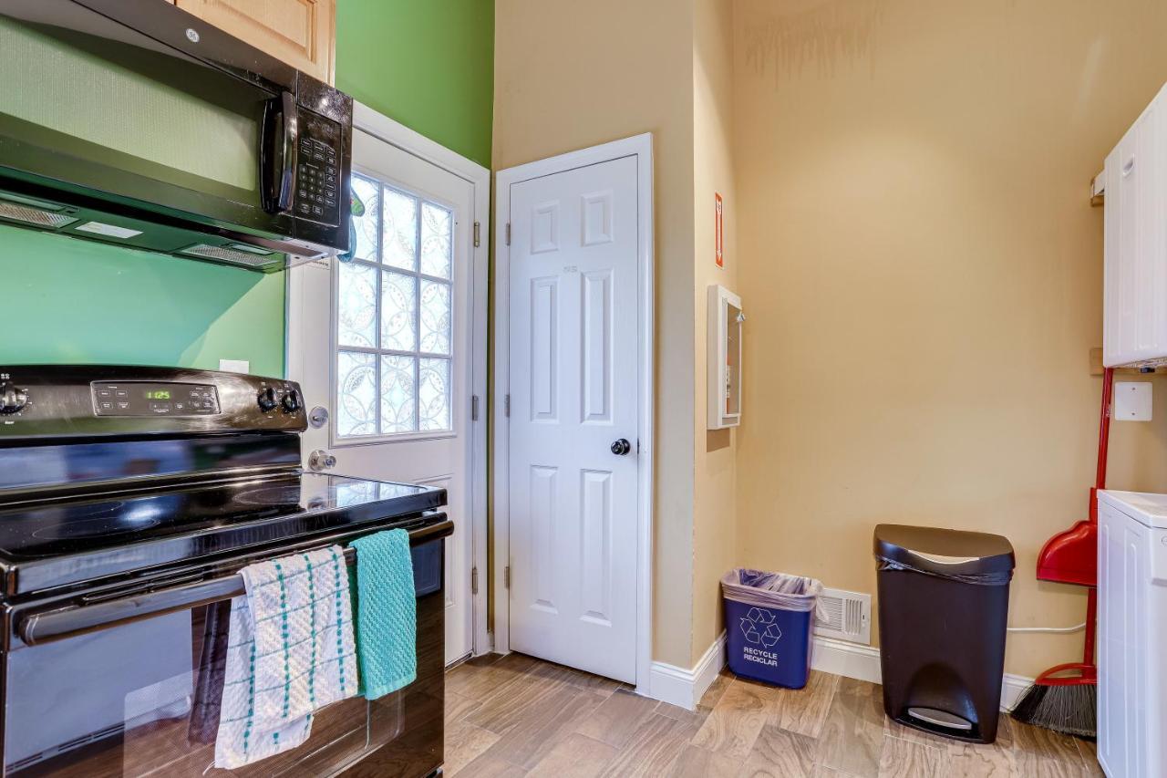 Villa Escape To Our Cozy 3 Bed Rm 2 Bath Unit In Alexandria Va Extérieur photo