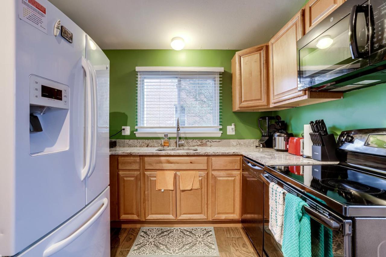 Villa Escape To Our Cozy 3 Bed Rm 2 Bath Unit In Alexandria Va Extérieur photo
