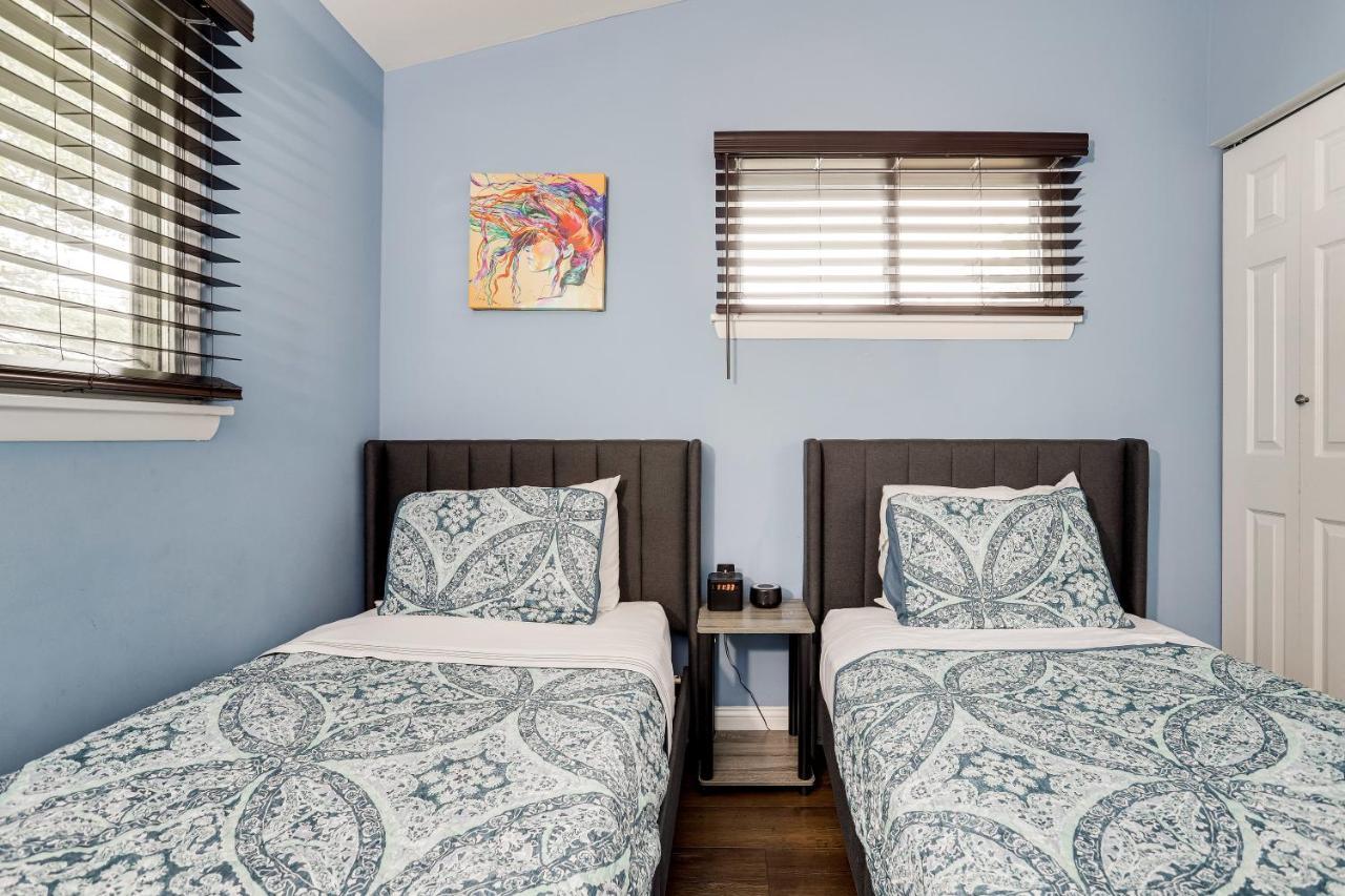 Villa Escape To Our Cozy 3 Bed Rm 2 Bath Unit In Alexandria Va Extérieur photo