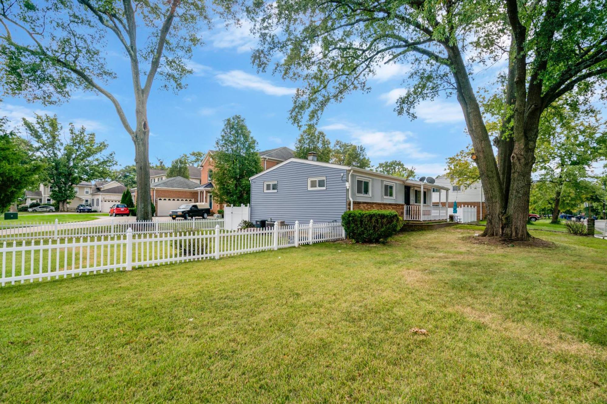 Villa Escape To Our Cozy 3 Bed Rm 2 Bath Unit In Alexandria Va Extérieur photo