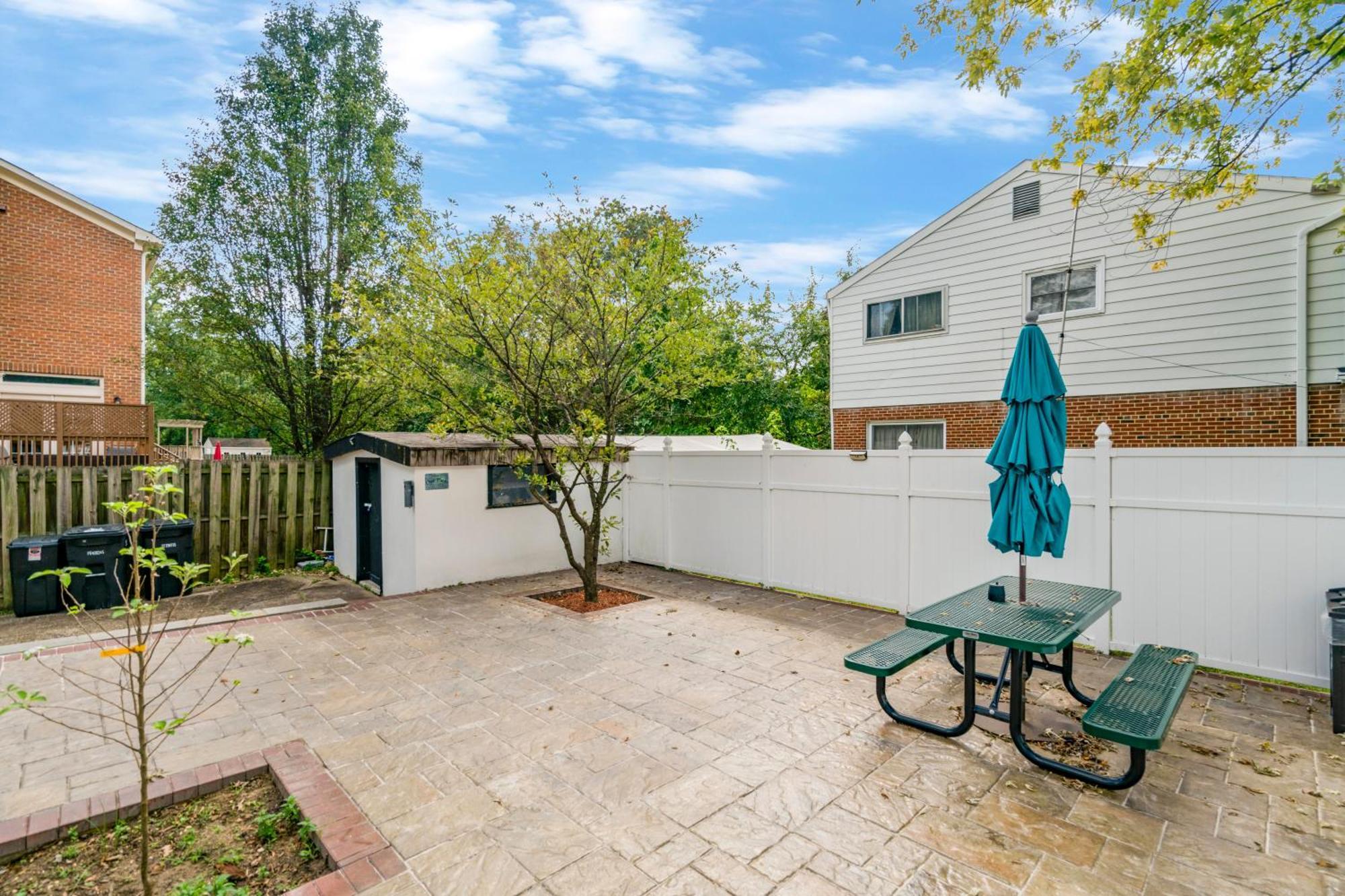 Villa Escape To Our Cozy 3 Bed Rm 2 Bath Unit In Alexandria Va Extérieur photo